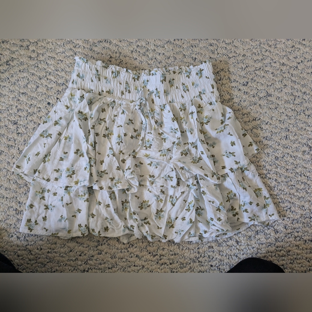 Rue 21 ruffle skirt with floral patterns